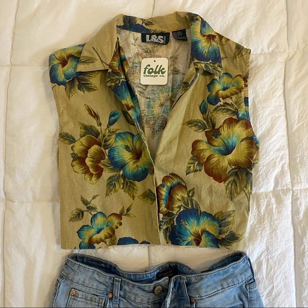 NWT Vintage Crop Top